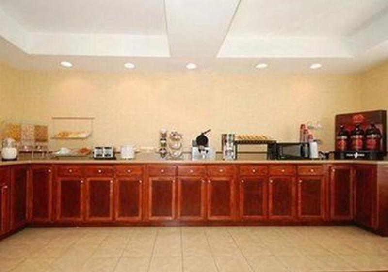 Red Roof Inn Plus+ & Suites Chattanooga - Downtown מסעדה תמונה